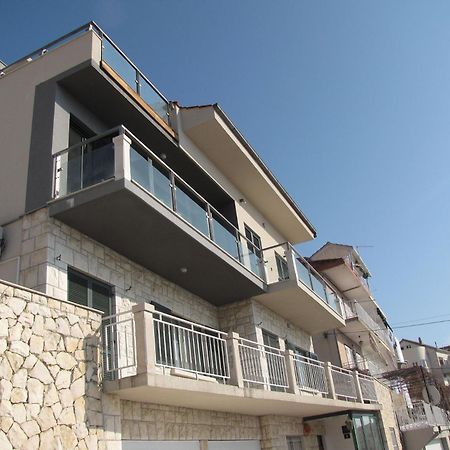 Apartment Iva Omis Exterior photo