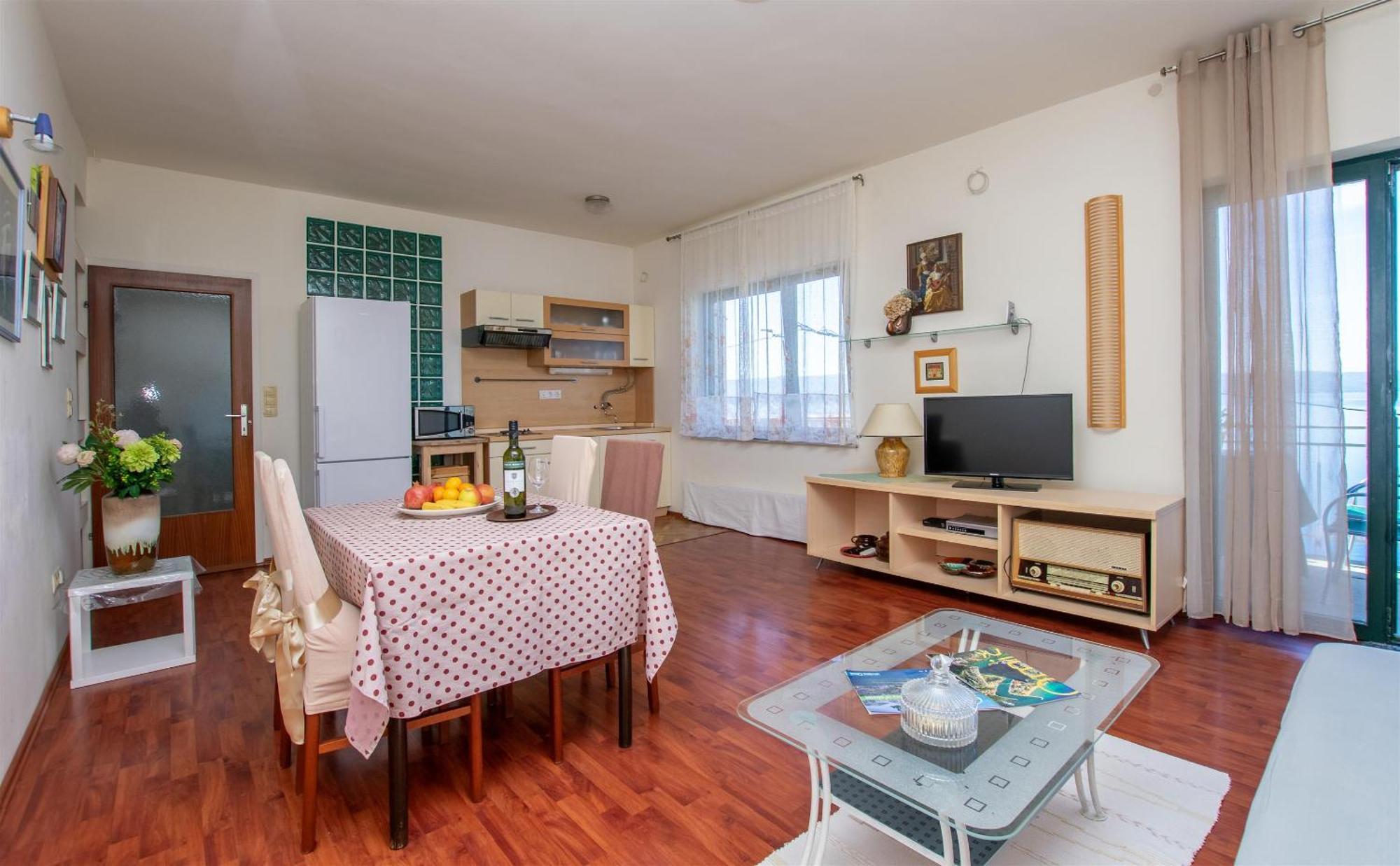 Apartment Iva Omis Exterior photo