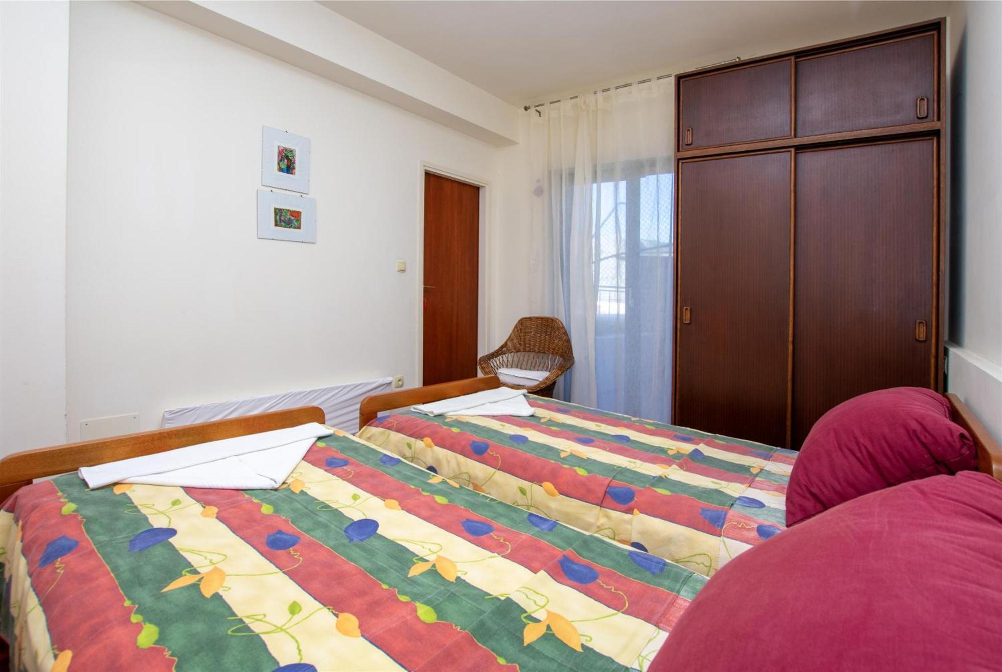 Apartment Iva Omis Exterior photo